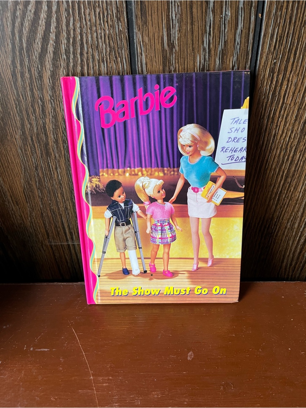 Barbie : The Show Must Go On By Lynn Offerman (Hardcover)